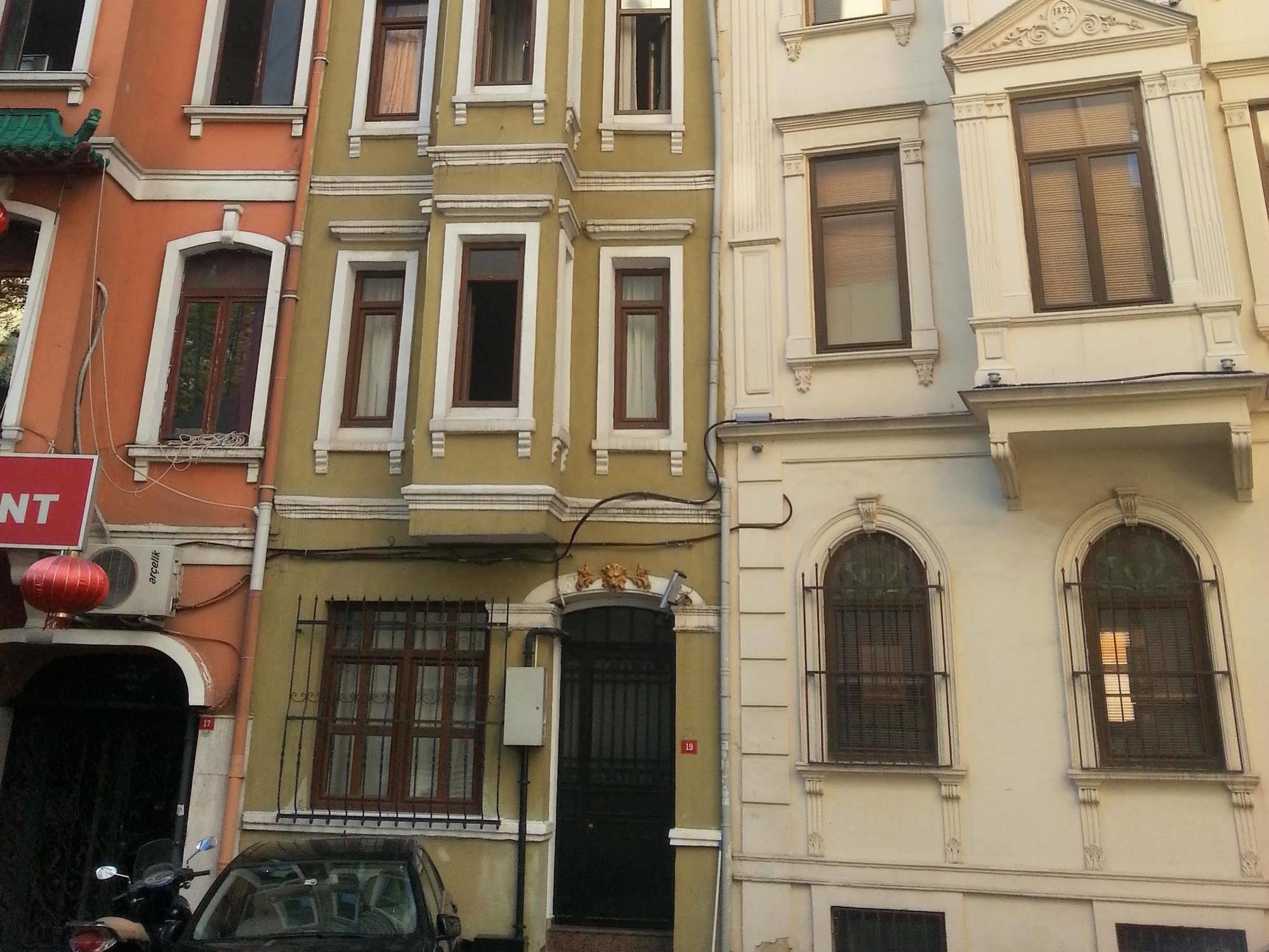 Away Suites Istanbul Exterior photo